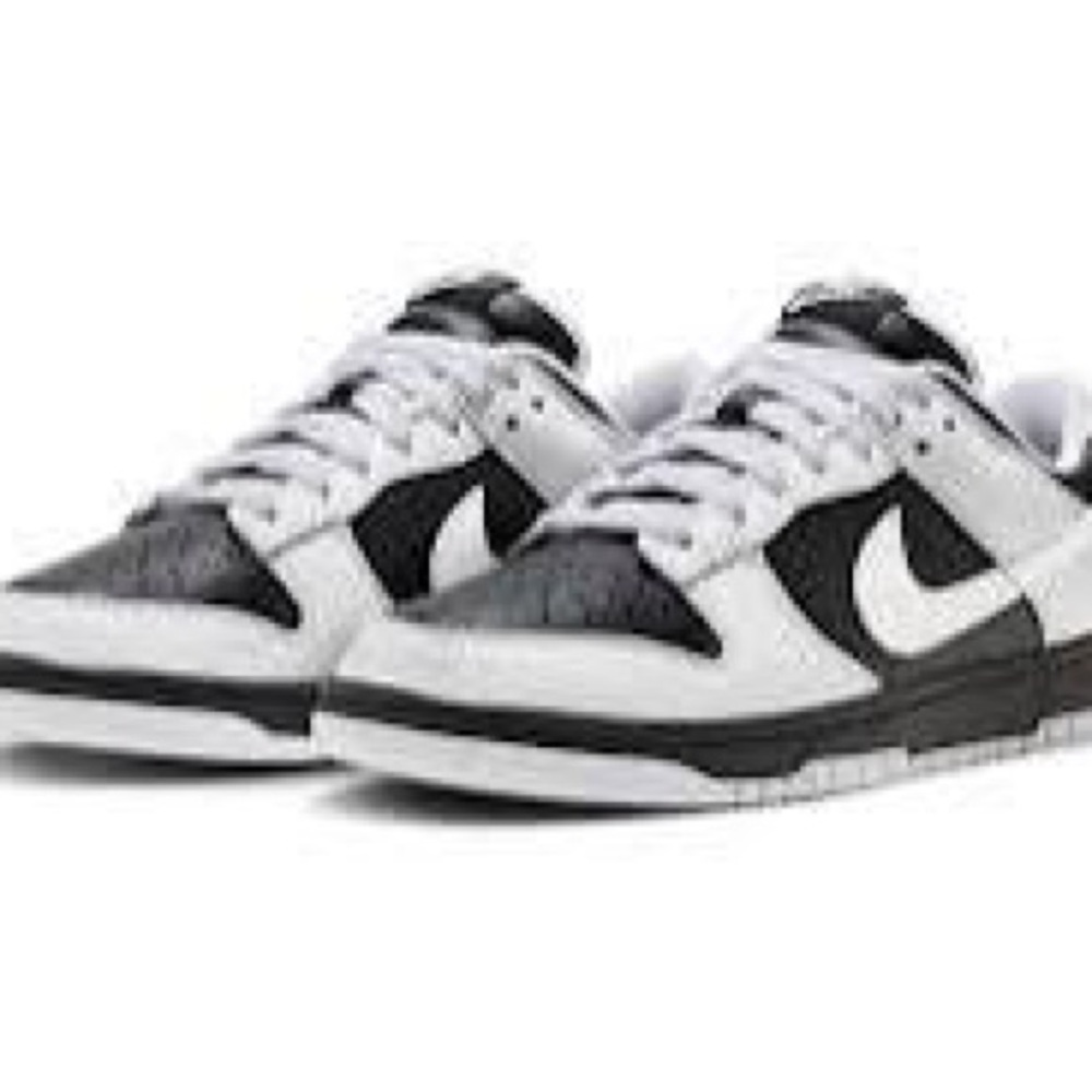 Nike Dunk Low Retro Reverse Panda
